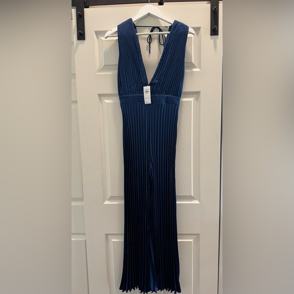 NWT Abercrombie & Fitch Navy Jumpsuit - Picture 2 of 16